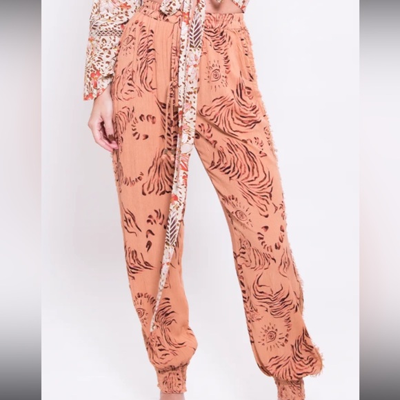 Tygris set with gold piping - Picture 3 of 6